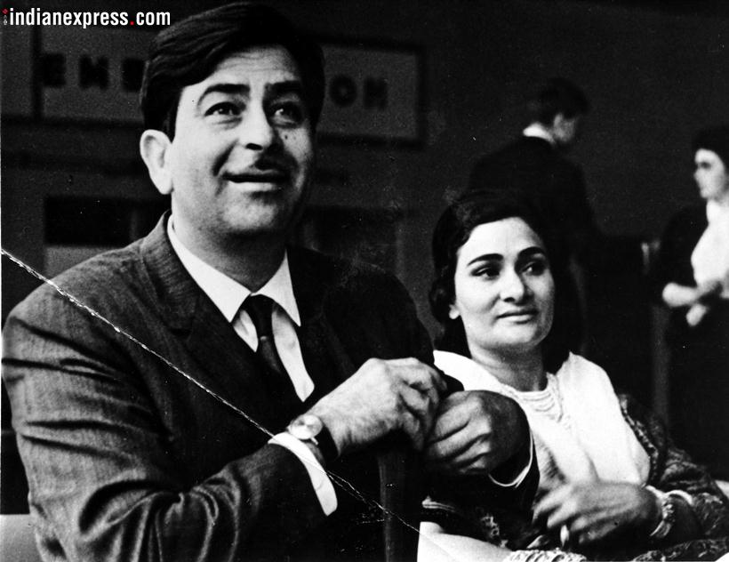 Krishna Raj Kapoor Dies At 87: Bollywood Pays Tribute | Bollywood News ...