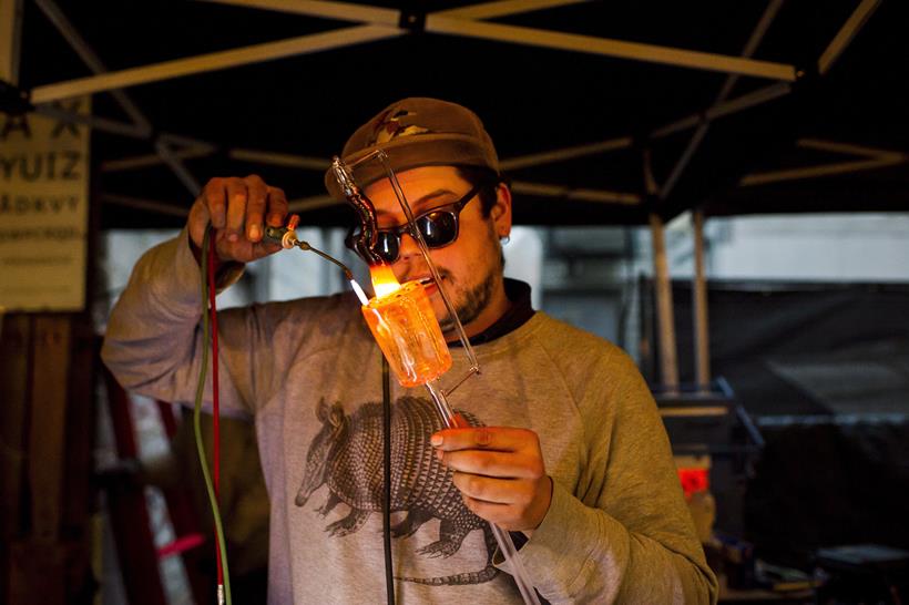 Canadians 'Wake and Bake' as Marijuana gets legalised in the country