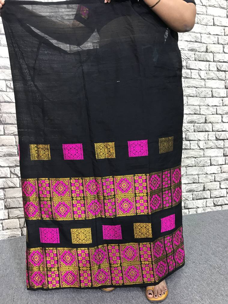 mekhela, mekhela chadar, traditional Assamese attire, Durga Puja, style file, how to wear, what to wear, traditional Indian wear, indian express, indian express news