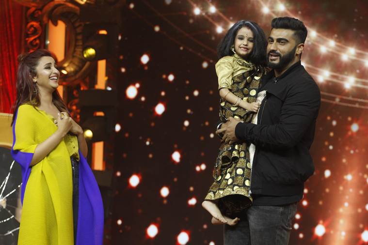 Parineeti Chopra and Arjun Kapoor interacting and dancing with contestant Inayat Verma