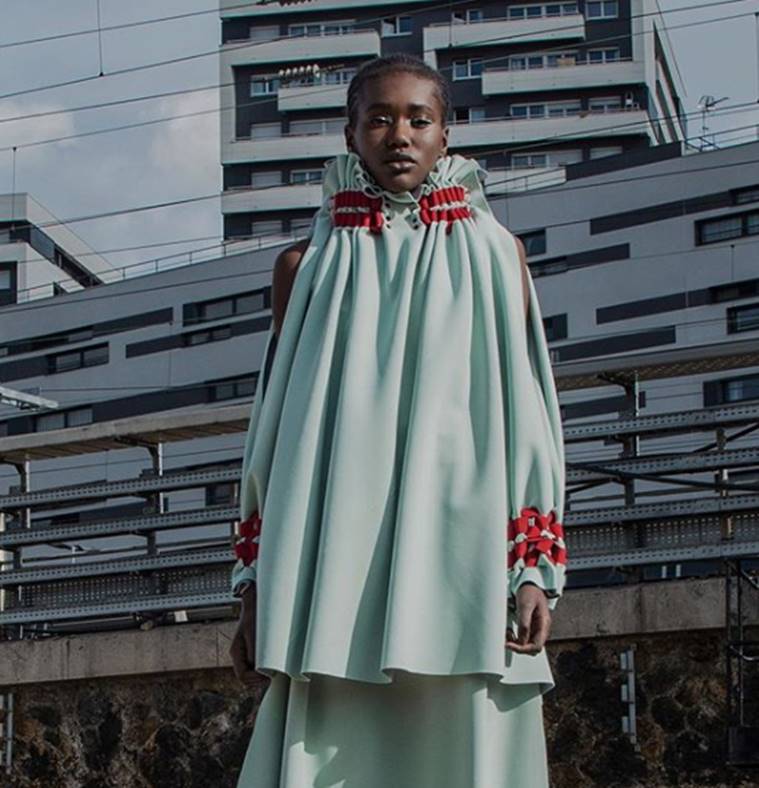 paris fashion week, street style paris fashion week, couture wear paris fashion week, dior paris fashion week, gucci, fashion designs paris fashion week, stunning shots paris fashion week, indian express, indian express news