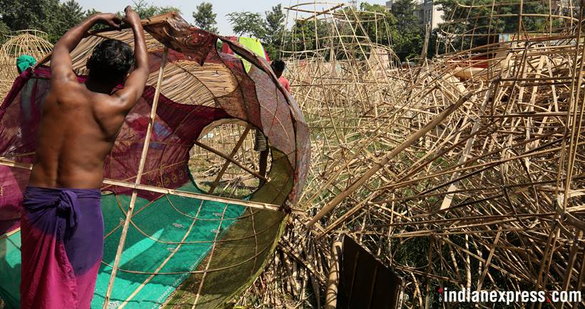 Craftsmen prepare Ravana effigies ahead of Dussehra