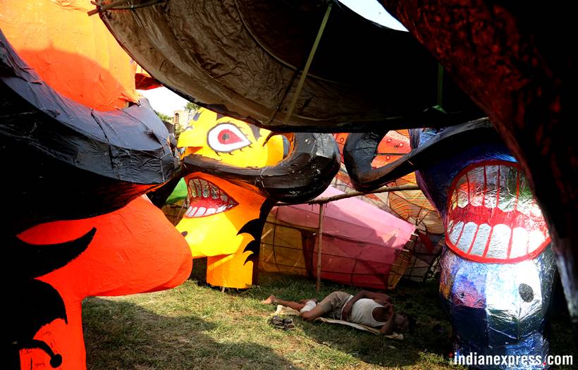 Craftsmen prepare Ravana effigies ahead of Dussehra