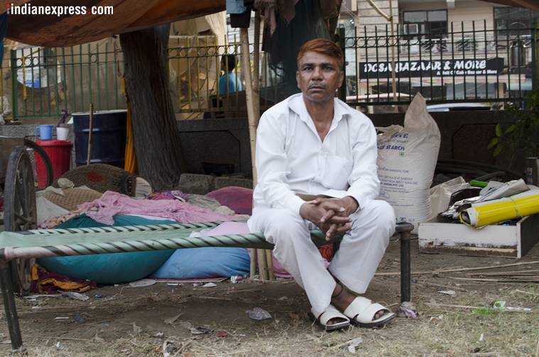Dussehra, Dussehra Ravan, Dussehra 2018, Ravan effigies, Ravan effigies market, Delhi ravan makers, Ravan makers subhash nagar, Ravan effigies tagore garden, Titarpur village, Delhi Ravanwallahs, Delhi Ravan, Titarpaur Ravan statues, Ravan effigy, indian express, latest news
