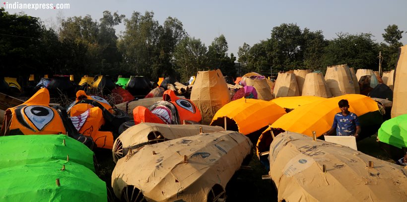 Craftsmen prepare Ravana effigies ahead of Dussehra