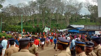 kerala: 1400 arrested in connection with sabarimala protests
