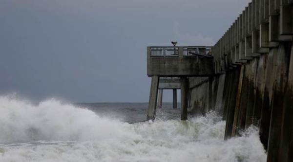Hurricane Leslie approaching Portugal, Spain