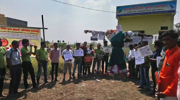 Maharashtra: 'Harassed' husbands burn effigy of Surpanakha on Dussehra