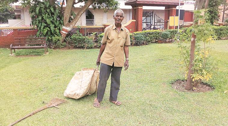 swachh bharat, Mahatma Gandhi, swachh bharat mission, gandhi jayanti, Mahatma Gandhi 150th annivarssary, clean india, narendra modi, pm modi, mahatma gandhi 150th birth anniversary, mahatma gandhi, safai karmcharis, swachh bharat anniversary