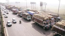 Delhi ration, Delhi ration pilferage, ration carrying trucks, trucks delhi, gps ration trucks, indian express, delhi news, latest news