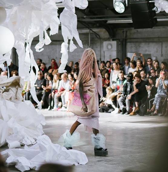 paris fashion week, street style paris fashion week, couture wear paris fashion week, dior paris fashion week, gucci, fashion designs paris fashion week, stunning shots paris fashion week, indian express, indian express news