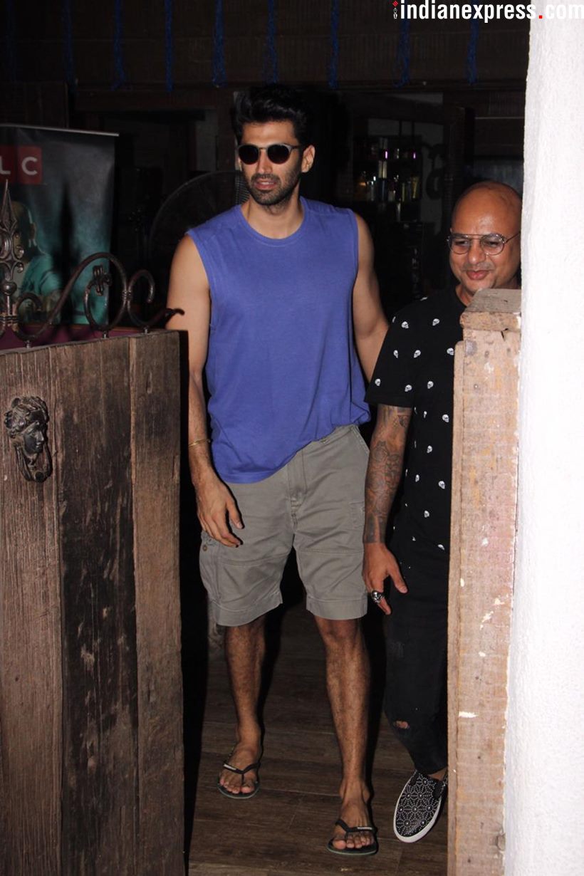 Celeb spotting: Kareena Kapoor, Malaika Arora, Aditya Roy Kapur and others