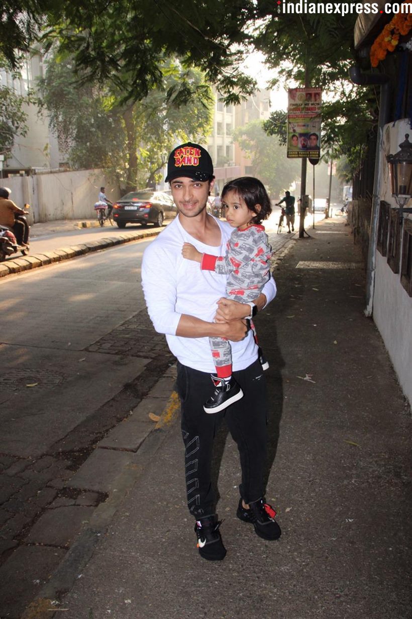 Celeb spotting: Kareena Kapoor, Malaika Arora, Aditya Roy Kapur and others