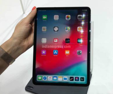 Apple, Apple iPad Pro, Apple iPad Pro bend test, Apple iPad Pro scratch test, Apple iPad Pro jerryrigeverything, Apple iPad Pro jerry rig everything, Apple iPad Pro quality, Apple iPad Pro price in India, Apple iPad Pro bend, Apple iPad Pro bad, Apple iPad Pro broke