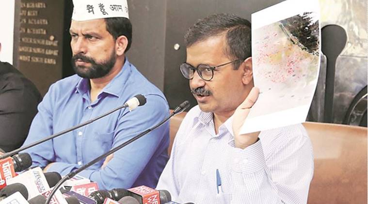 Delhi air pollution, Delhi air quality, pollution in Delhi stubble burning, pollution level in Delhi, Punjab Pollution Control board, Arvind Kejeriwal, Delhi Chief Minister, Indian Express