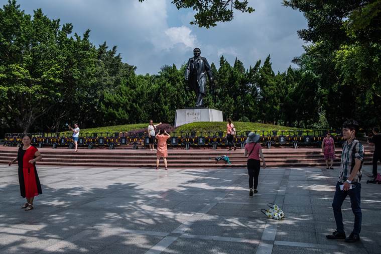 The statue of Deng Xiaoping in Lotus Hill Park in Shenzhen