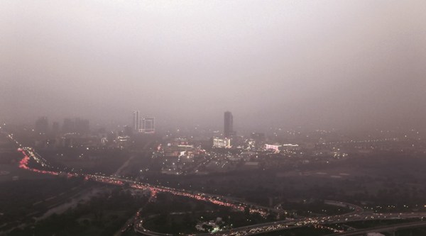 Delhi: Thick haze engulfs city, CPCB says action by agencies 'inadequate'