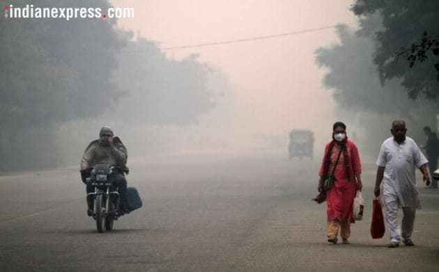 Delhi pollution, air quality index delhi, delhi after diwali, air quality in delhi, Delhi people, Delhi news, Delhi pollution photos, Delhi haze, Delhi firecrackers burning, Indian express