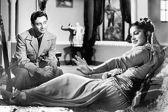 Dev Anand and Waheeda Rehman in CID