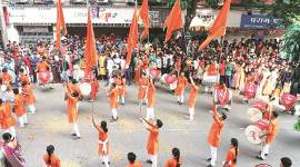 Mumbai: Diwali Pahaat comes alive with music and rangoli