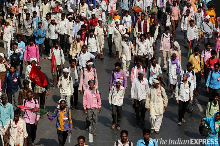 Maharashtra farmers call off protest after CM's assurance to take up claims on priority