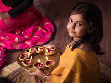 Celebrate green Diwali with your kids. (Source: Getty Images)