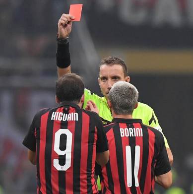 Gonzalo Higuain apologises for sending off Juventus defeat | Sports News,The Indian Express