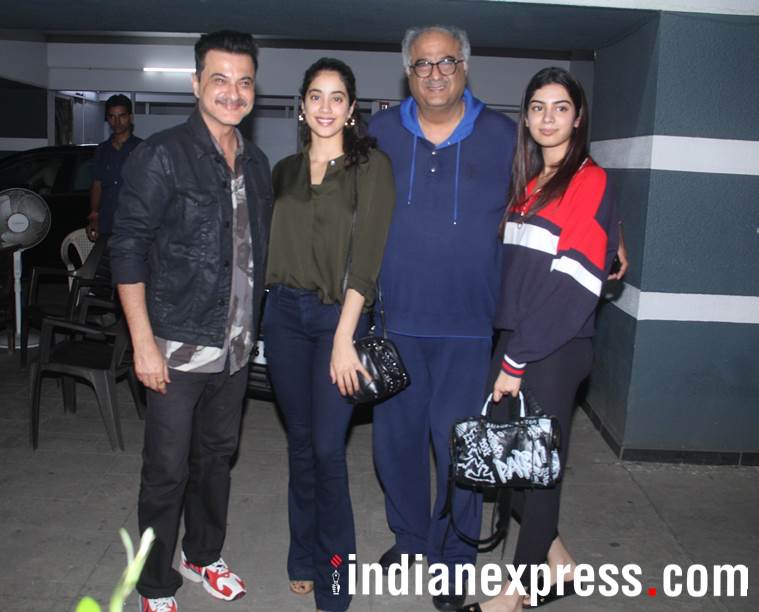 Jahnvi Kapoor, Khushi Kapoor, Boney Kapoor, Sanjay Kapoor