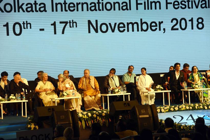 Amitabh Bachchan, Jaya Bachchan, Shah Rukh Khan, Rituparna Sengupta, Soumitra Chatterjee, Prosenjit Chatterjee