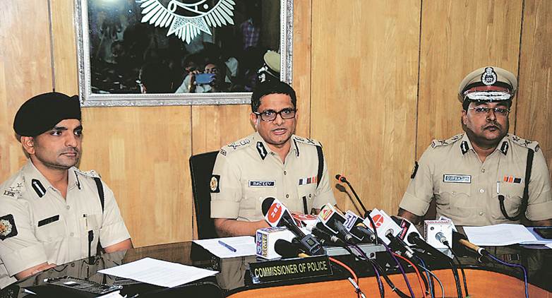 Pending traffic fines, pending fines in Kolkata, pay traffic fines with discount, onetime traffic fine settlement scheme, Indian Express