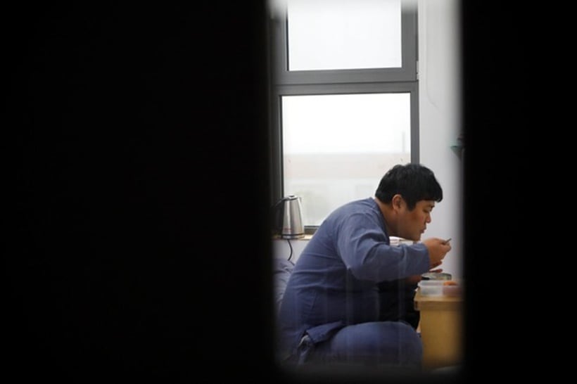 Prison Inside Me: South Koreans lock themselves up to escape daily life