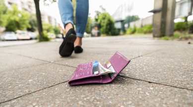 lost wallet returned viral story, Mumbai police, mumbai police returns lost wallet 2006, trending, indian express, indian express news