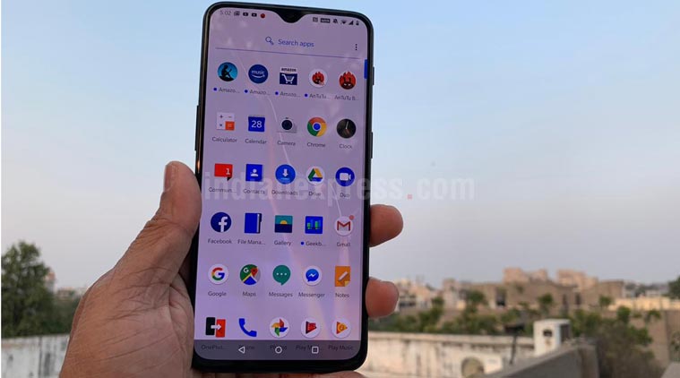 OnePlus 6T, OnePlus 6T video, OnePlus 6T price in India, OnePlus 6T teardown video, OnePlus 6T specifications, OnePlus 6T fingerprint scanner, OnePlus 6T sale in India, latest OnePlus 6T video, OnePlus 6T top specs, OnePlus 6T features