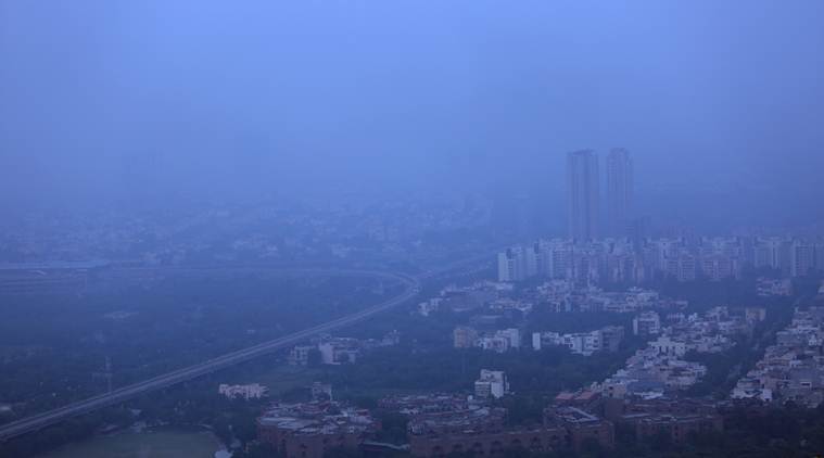 Delhi's air quality deteriorates to 'hazardous' category, PM 10 breaches 700 mark at Mandir Marg
