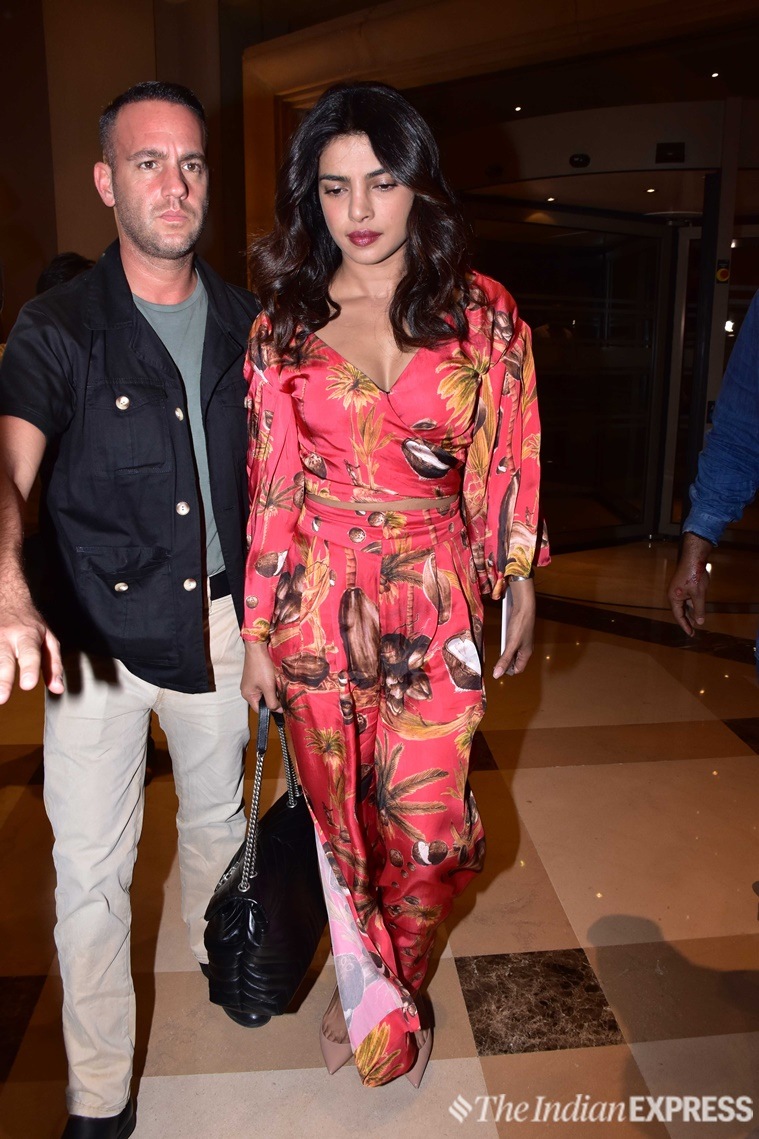 priyanka chopra, priyanka chopra nick jonas, nick jonas, priyanka chopra wedding, priyanka chopra nick jonas wedding, priyanka chopra latest pics, priyanka chopra updates, priyanka chopra latest news, priyanka chopra style file, priyanka chopra fashion, celeb fashion, bollywood fashion, indian express, indian express news
