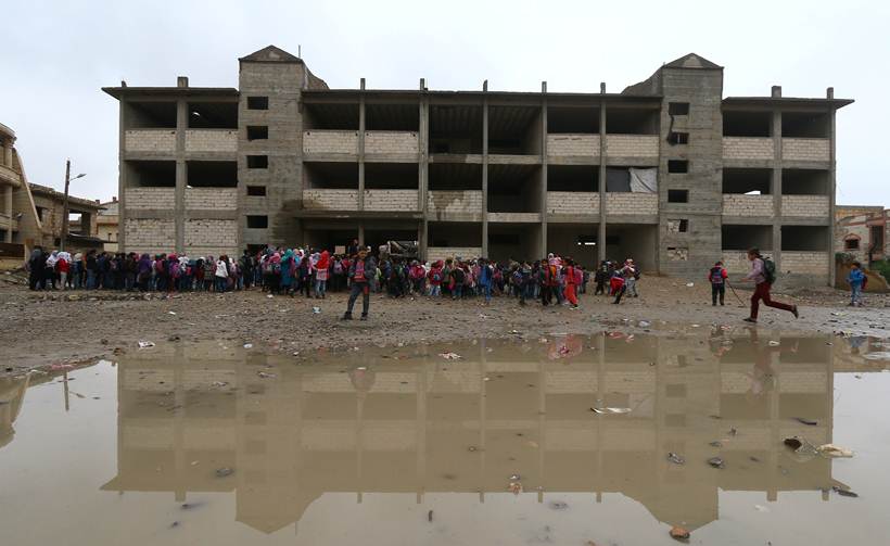 With little aid, Syria's Raqqa struggles to revive schools