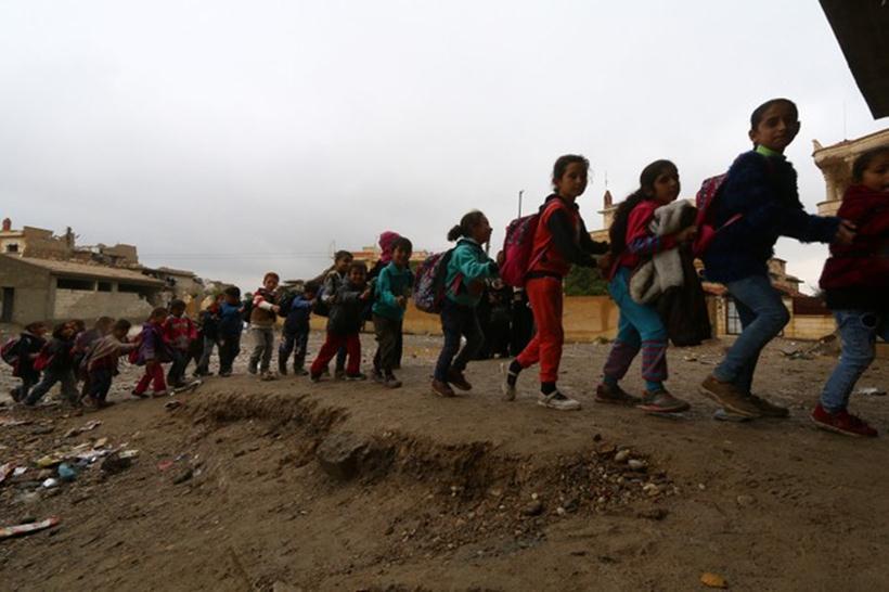With little aid, Syria's Raqqa struggles to revive schools