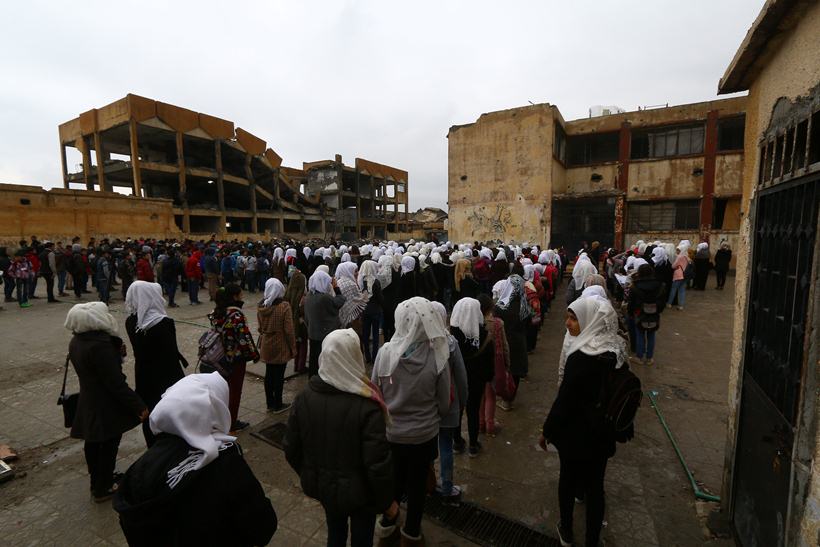 With little aid, Syria's Raqqa struggles to revive schools
