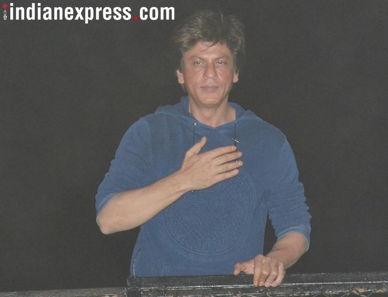 shah rukh khan birthday celebration 