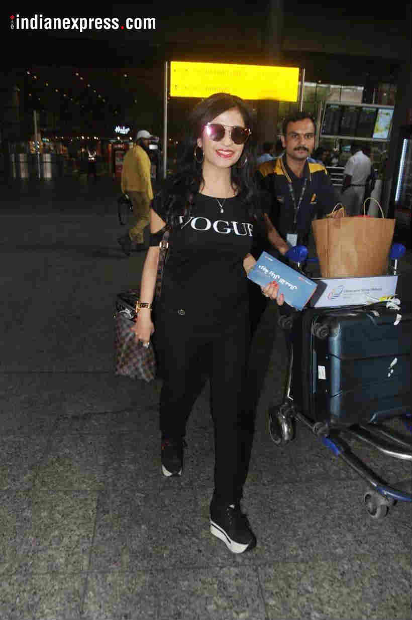 Shibani Kashyap celebrity airport look