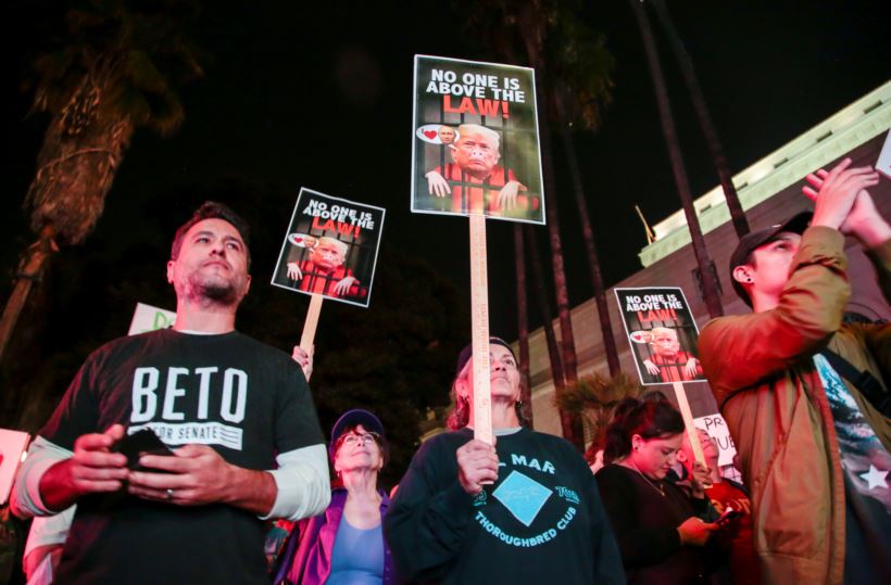 'Protect Mueller's Russia probe': Hundreds protest on US streets