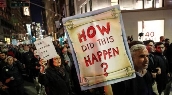 Protesters across US seek to protect Russia investigation