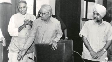 RBI, Viral Acharya, urjit patel, rbi vs government, rbi vs modi government, reserve bank of india, Indian economy, Yashwant Sinha, Bimal Jalan, indian express