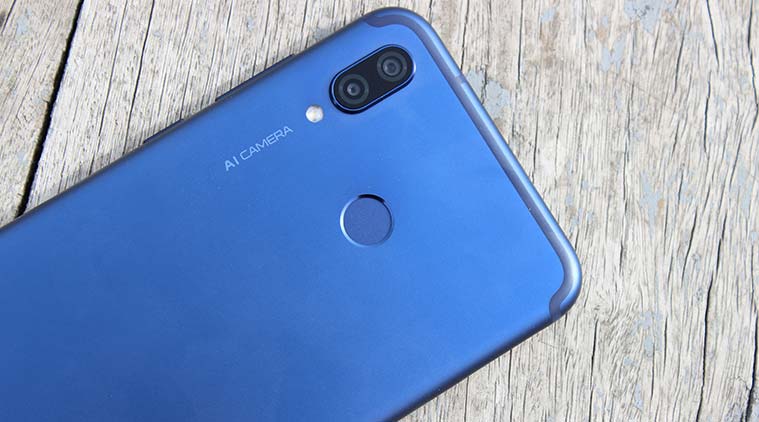 Honor, Honor Blockbuster sale, Honor blockbuster sale Amazon India, Honor 7C price, Honor Play price, Honor Amazon offers, Honor 7C specifications, Honor Play specifications