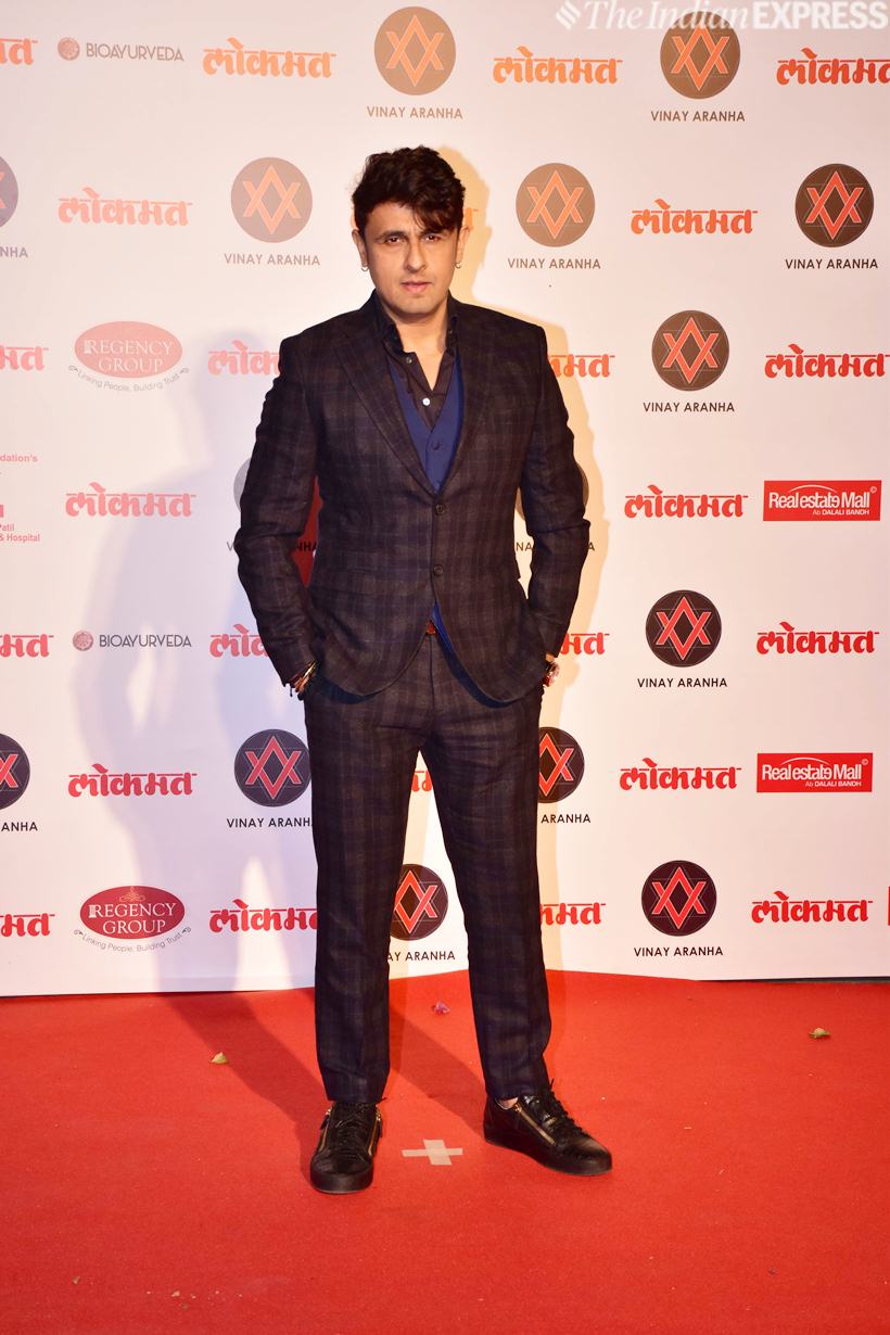 Sonu Nigam at Lokmat awards