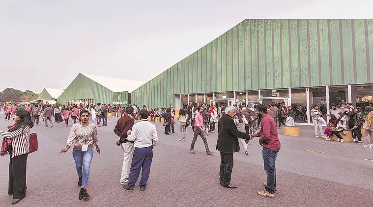 Sonam Kapoor, Anil Kapoor, Ek Ladki Ko Dekha Toh Aisa Laga, indian art fair, iaf 2019, Prabhas, Saaho, Modo Goa museum, Ariana Grande, Netflix, Netflix India, The Crown netflix, Indian express, latest newsa