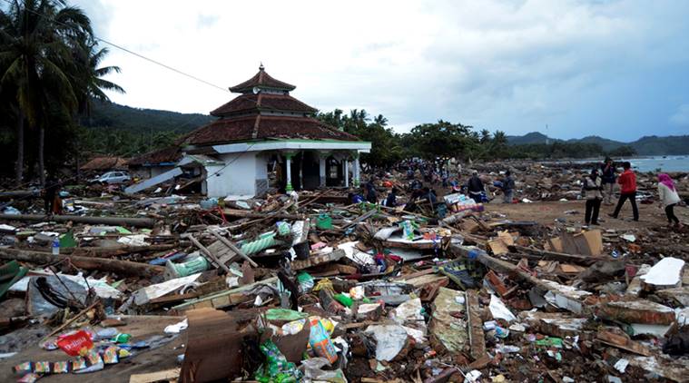 Tsunami anyer berapa meter