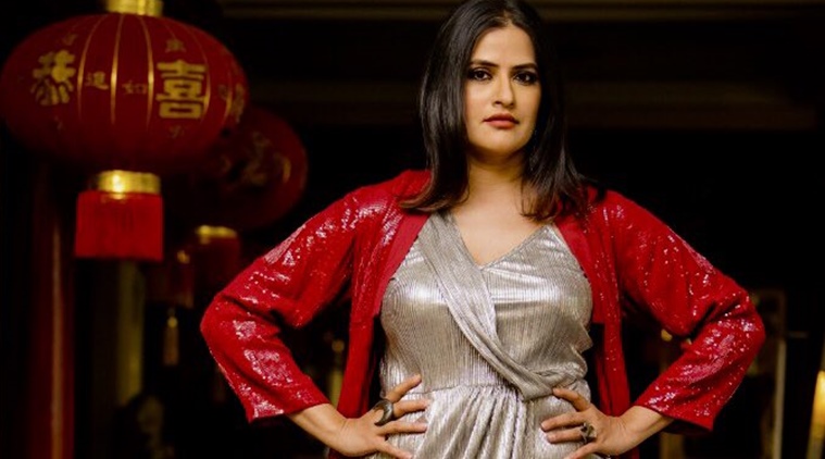 Sona Mohapatra wants Kailash Kher out of Mayur Utsav