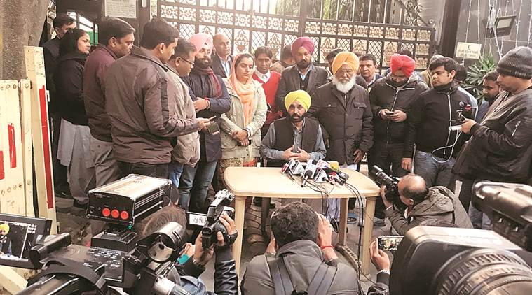 aap meeting, aap national executive meet, aap national executive, aap challenges bjp, aap bjp, kejriwal bjp, indian express, aap grand alliance