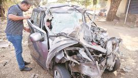 accident, couple dies in accident, couple death in accident, kharghar accident, container truck hits car, fatality, fatal accident, indian express